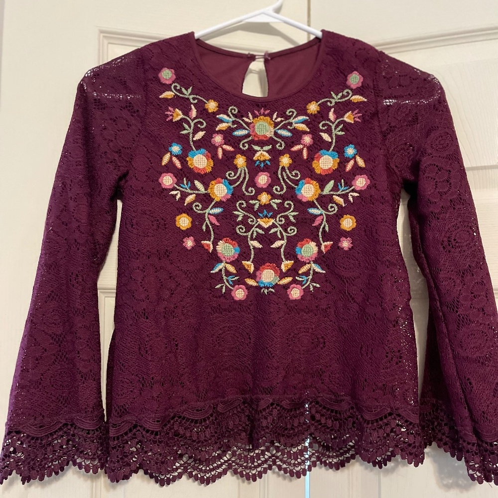 Girls size: 7/8/9, Burgundy, Vintage